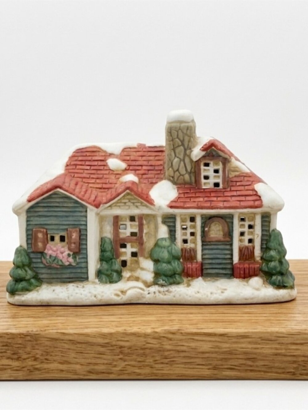 Vintage Lighted House American MCM Porcelain Hand Painted Christmas Holiday 1993 - Picture 3 of 16